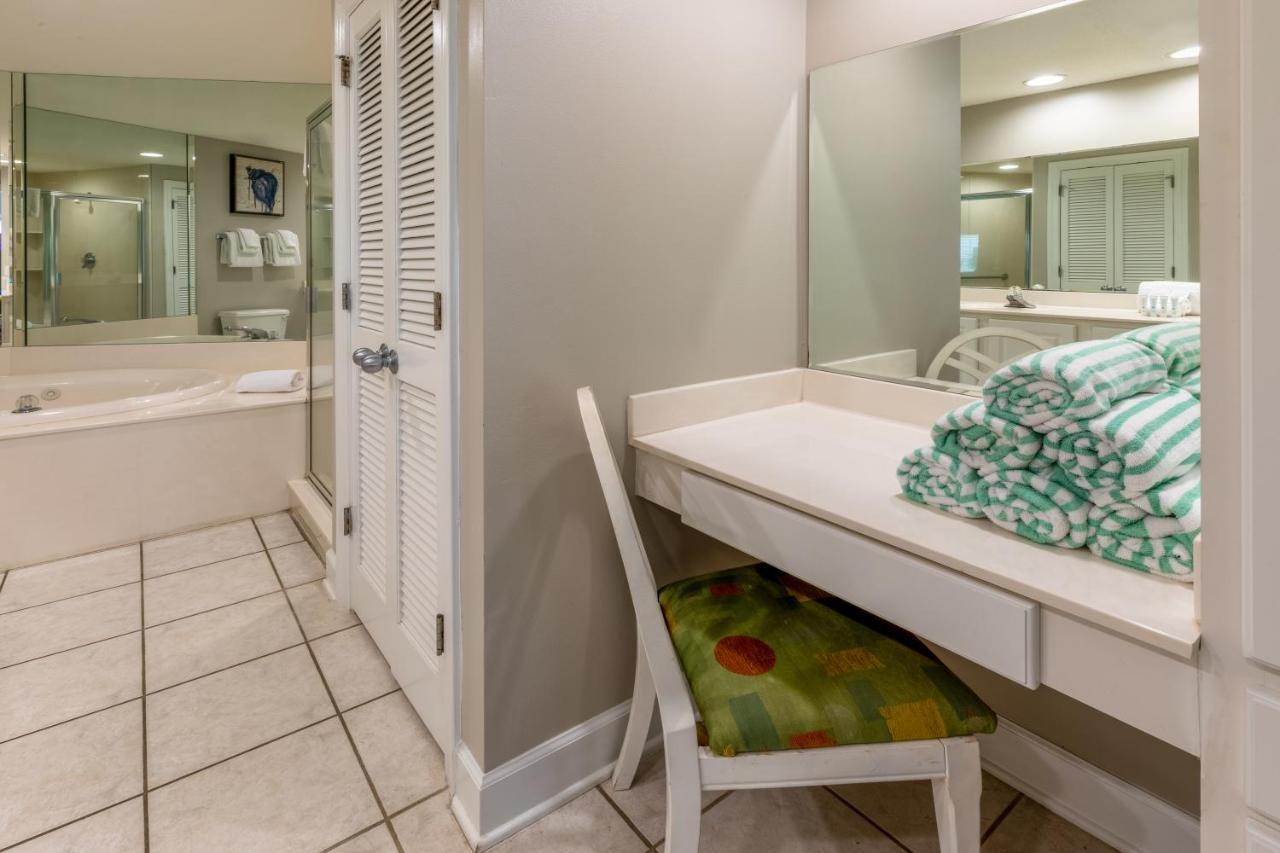 Three-Bedroom Apartment Ocean View Non-Smoking